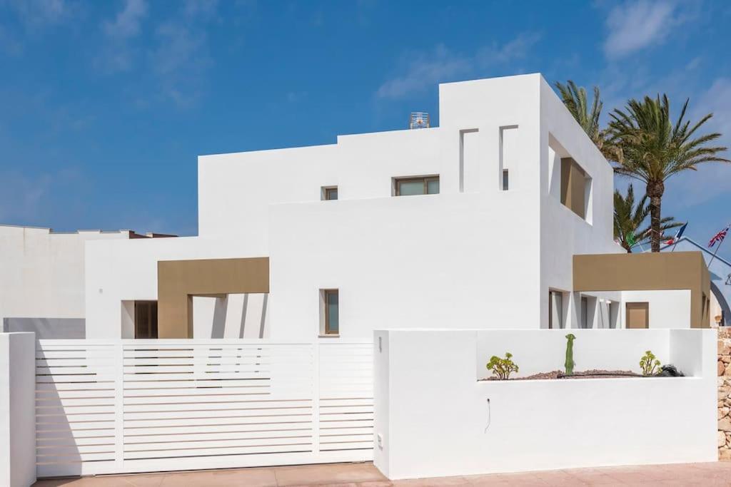 Villa Noka Cala'N Blanes  Екстериор снимка