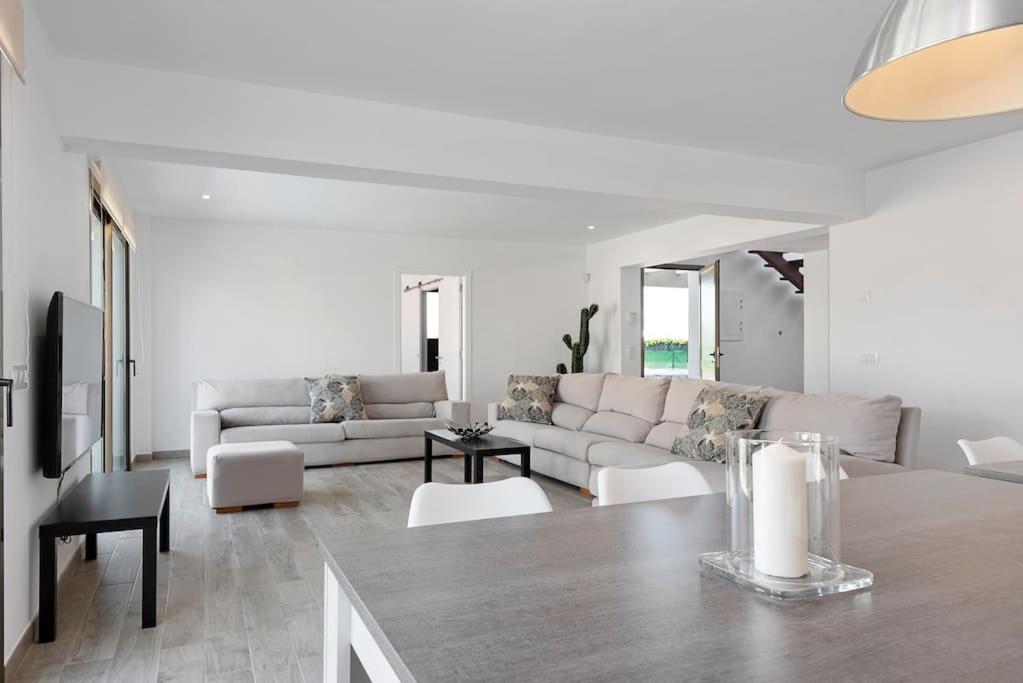 Villa Noka Cala'N Blanes  Екстериор снимка